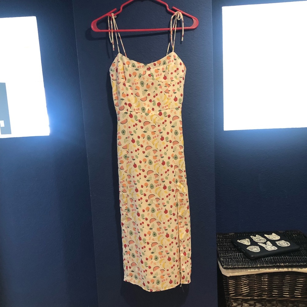 Cute dress with slit